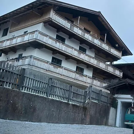 Tannenzapfen Apartment Auffach